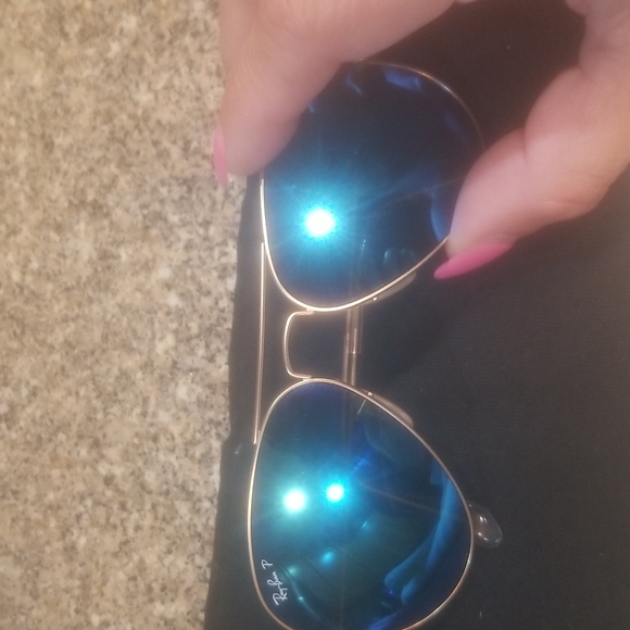 Ray~Ban Polarized - Picture 3 of 10